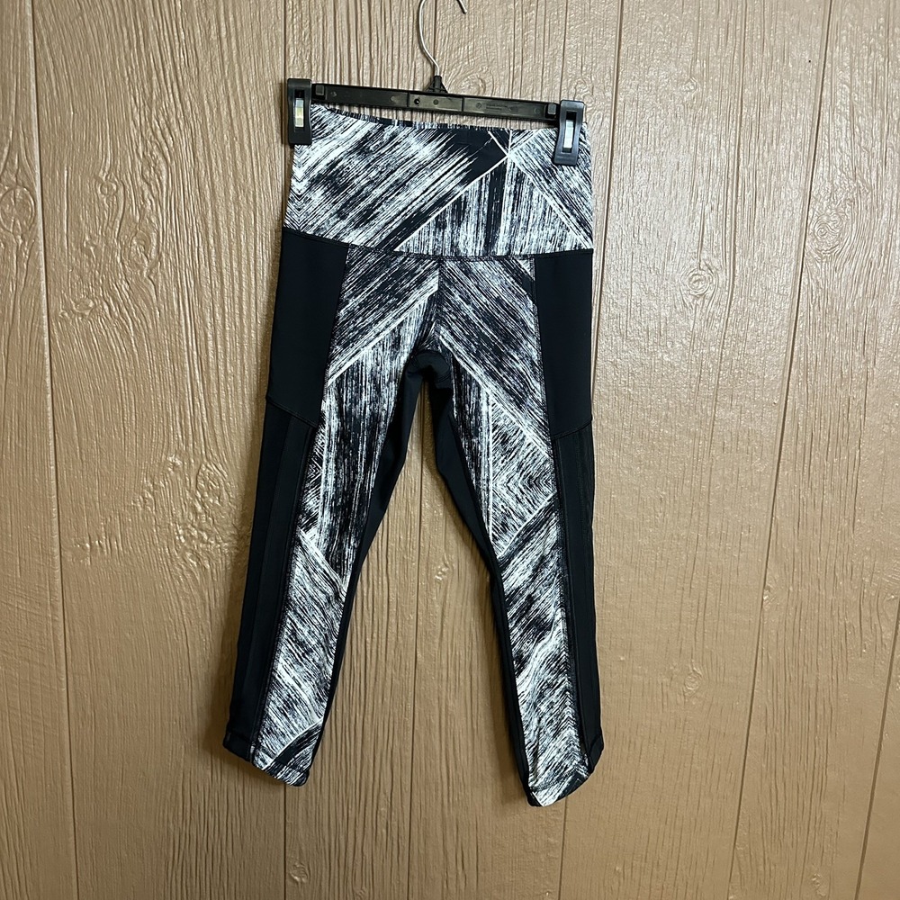 Lululemon Hot To Street Crop Size 4 Heat Wave Side Mesh Tight Athletic Gym